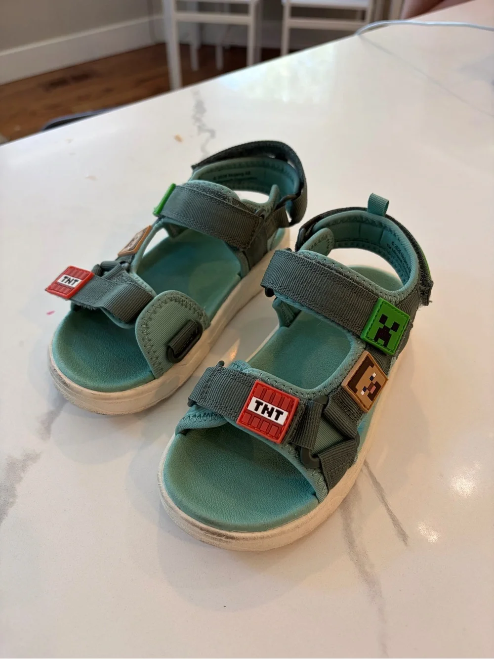 H&M Minecraft Teal Kids Open-Toe Sandals with Game Patch Details - Size 12